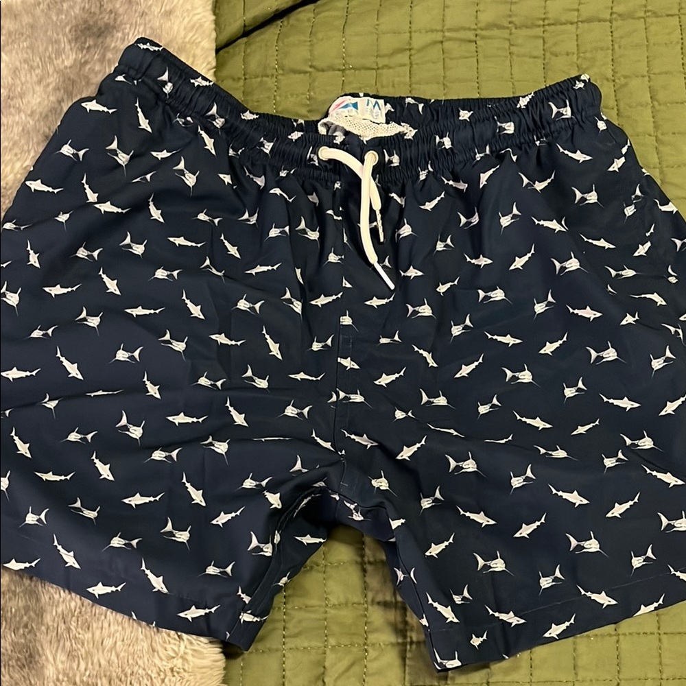 Bermies men’s shark pattern shorts